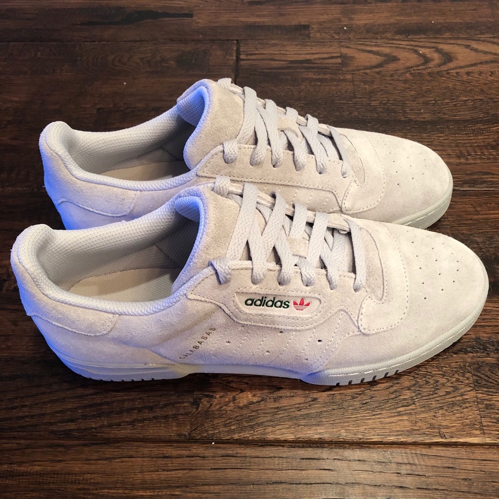 Adidas Yeezy Powerphase ‘Quiet Grey’